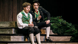 Far och son, Josua (Jakob Norrgård) och Kurt (Axel Åhman). Jakob Norrgård och Axel Åhman.