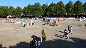 Hangö centrum förvandlas till ett hästsportsparadis med hjälp av talkokrafter. Hangö SeaHorse Week ordnas på idrottsplanen i Hangö centrum.