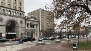 Staden Wilkes-Barre har cirka 40 000 invånare. Här, liksom i hela Pennsylvania, förutspås kampen om rösterna bli jämn i presidentvalet 2020. Centrum i Wilkes-Barre i Pennsylvania.