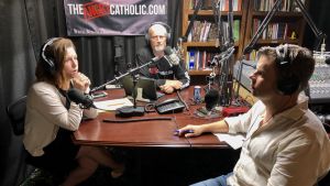 Ett nytt avsnitt av The Angry Catholic bandas in av Kristen och Paul Ciaccia. Svenska Yles korrespondent fick medverka på ett hörn. The Angry Catholic bandas in varje vecka av Kristen och Paul Ciaccia.