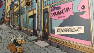Kvarteret har blivit förevigat i serietidningen Arne Anka. Arne Anka traskar omkring i Åbo. Tecknad vy.