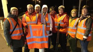 Zontor i Ekenäs marscherade I Ekenäs gjorde Zonta Club Raseborg-Raasepori en vandrande protest mot kvinnovåld.