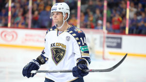 Max Wärn spelade två säsonger i KHL-klubben HK Sotji. Max Wärn i HK Sotji-uniform.