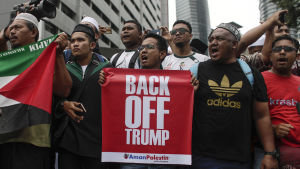 Demonstrationer mot Trumps beslut utanför USA:s amabassad i Kuala Lumpur Demonstration i Malaysia mot Trumps beslut att erkänna Jerusalem som Israels huvudstad