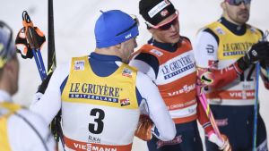 Hakola, liksom alla andra, chanslösa mot Johannes Hösflot Kläbo. Ristomatti Hakola och Johannes Hösflot Kläbo, 2017.