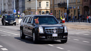 President Trump åkte i Cadillac One-limousinen the Beast under sitt statsbesök i Polen i juli 2017. En bild på USA:s presidents bil the Beast