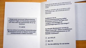 Såhär ser valsedeln inför den kommande folkomröstningen ut. Valsedel för den rådgivande folkomröstningen i Korsholm.
