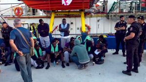 Migranter som Sea-Watch 3 hittade i havet utanför Libyen. Lampedusa 29.6.2019 Migranter i Lampedusa 29.6.2019