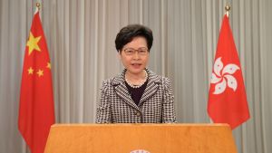 Carrie Lam sade att lagen täpper till ett stort gap i områdets nationella säkerhet och kommer att återställa stabilitet. Hongkongs chefsminister Carrie Lam talade om nationella säkerhetslagen i ett tv-tal.