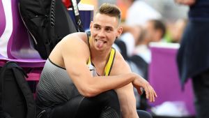 Till exempel Johannes Vetter kastar flera högeffektkast redan under uppvärmningen. Johannes Vetter, VM 2017.
