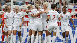 England jublar efter ett mål