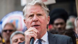 Cyrus Vance Jr. vill ha alla Trumps skatteuppgifter på sitt bord. Cyrus Vance Jr.