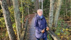 Carita Koivunen kan tala om alla möjliga saker med sina tre barnbarn. – Mor- och farföräldrar har annan kontakt till barnen än föräldrar. Där finns möjligheter för god kommunikation mellan generationer, säger hon. Carita Koivunen.