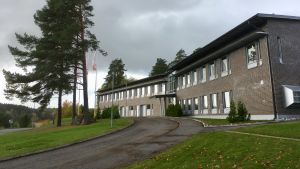 Enligt det senaste förlaget för vårdreformen kommer ansvaret för bastjänster för personer med funktionsvariationer att överföras till välfärdsområden, vilket kan innebära att Kårkulla samkommun upplöses. Kårkulla i Pargas