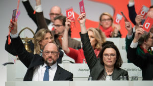 Tyska socialdemokraternas ordförande MartinSchulz och viceordförande Andrea Nahles.