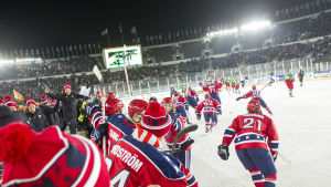 HIFK och Jokerit har senast mötts på Olympiastadion i mars 2014. HIFK jublar på Olympiastadion.