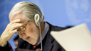 Paulo Pinheiro, ordförande för utredningskommissionen för Syrien, är djupt orolig för vad en offensiv i idlib kan innebära då hans utredare har dokumenterat så många krigsbrott under regimens tidigare angrepp i år. Sergio Pinheiro, ordförande för FN:s oberoende utredningskommission för Syrien.
