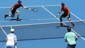 Jamie Murray (uppe till vänster), Bruno Soares (uppe till höger), John Peers (nere till vänster) och Henri Kontinen (nere till höger). Jamie Murray (uppe till vänster), Bruno Soares (uppe till höger), John Peers (nere till vänster) och Henri Kontinen (nere till höger) i ett herrarnas dubbelspel