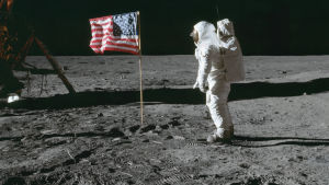 Astronautti Kuussa