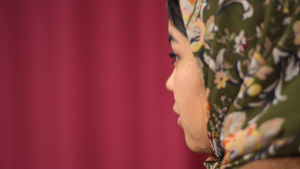 Familjen är Somayehs stora stöd i livet. Storasyster Rosa har funnits vid hennes sida hela tiden, under alla operationer. Somayeh sätter stort hopp på framtida operationer, men oroar sig för vilka kostnader det kan medföra. Somayeh