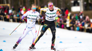 Iivo Niskanen och Juho Mikkonen i farten.