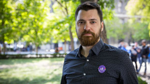 Balázs Nemes tror att oppositionen måste närma sig väljarna direkt, på gatan och på nätet, för att nå framgång. Unkarilainen opposition edustaja Balazs Nemes