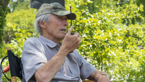 Ohjaaja-tuottaja Clint Eastwood Richard Jewellin kuvauksissa Atlantassa. Ohjaaja-tuottaja Clint Eastwood Richard Jewellin kuvauksissa Atlantassa.
