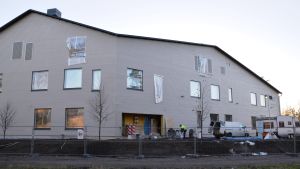 I det nya skiftesdaghemmet på Majberget kommer det att finnas rum för sex grupper. De två tidigare daghemmen hade fem grupper allt som allt. Det halvfärdiga Majbergets daghem i Borgå.