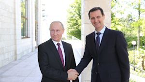 Rysslands stöd till syriska regimen räddade regimen från sammanbrott. Det ryska flygvapnet gav igen regimen övertag över de splittrade rebellstyrkorna. Bashar al-Assad har sällan åkt utomlands under det över sju år långa inbördeskriget, men han har träffat Vladimir Putin under flera arbetsbesök i Ryssland