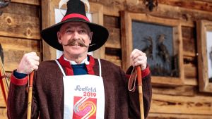 VM ordnas i Seefeld 2019 och sänds på Yles kanaler. VM 2019 ordnas i Seefeld.