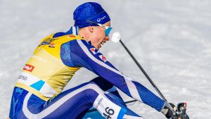Iivo Niskanen vill vinna femmilen på Holmenkollen under sin karriär. Iivo Niskanen sitter i snön.
