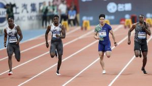 Akani Simbine, Noah Lyles, Su Bingtian och Christian Coleman på 100 meter i Shanghai. Akani Simbine, Noah Lyles, Su Bingtian och Christian Coleman löpte 100 meter i Shanghai.