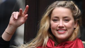 Amber Heard anländer till rättegången den 23 juli 2020 Amber Heard anläner till rättegången den 23 juli 2020