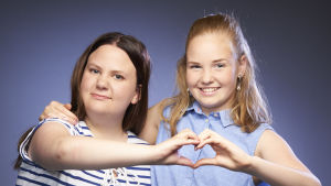 Felicia Sundström och Mie Frostdahl träffades första gången i Karis i somras. Distance Girls finalister i MGP 2018
