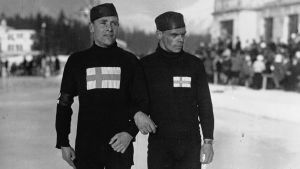 Clas Thunberg (t.h.) med vännen Julius Skutnabb. Julius Skutnabb och Clas Thunberg i OS 1924.