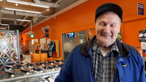 Håkan Aspling var väldigt glad över Korsholms nej till fusion Håkan Aspling var väldigt glad över Korsholms nej till fusion.