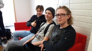 Filip Holm, Valentin Suonto, Johannes Ruotsala Filip Holm, Valentin Suonto och Johannes Ruotsala i Karleby svenska gymnasium.