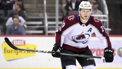 Nhl svensk kan fa prestigefyllt pris Nhl svensk kan fa prestigefyllt pris