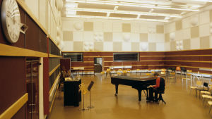 M1-studio 1980