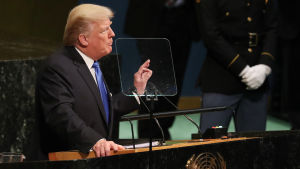 Donald Trump höll tal i 40 minuter på generalförsamlingen ifjol. Donald Trump talar inför FN:s generalförsamling.