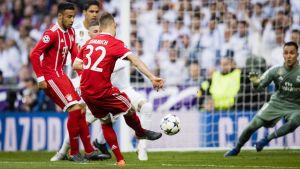 Kimmich gör 1-0. Joshua Kimmich gör 1-0 för Bayern i Madrid.