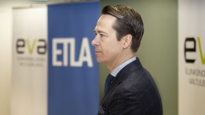 För tre år sen utsågs Carl Haglund till ordförande för EVA och Etla. ETLA:n hallituksen puheenjohtaja Carl Haglund.
