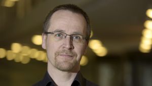 Jussi Lassila, äldre forskare vid Utrikespolitiska institutet, säger att vad som helst kan hända efter att den ryska regeringen avgick på onsdagen. Jussi Lassila, forskare.
