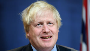 Boris Johnson gör livet svårt för Theresa May Storbritanniens utrikesminister Boris Johnson
