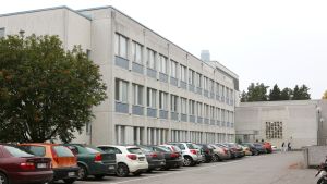 Att renovera skolfastigheten på Hälsovägen skulle enligt Laitila inte ha lönt sig. Hyvinvointikampus