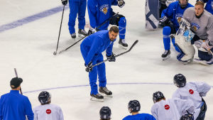 Jussi Ahokas är chefstränare i det finska laget. Jussi Ahokas är chefstränare i det finska laget.