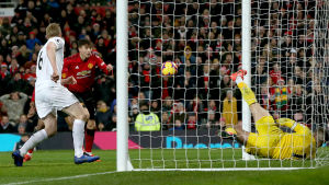 Victor Nilsson Lindelöf kvitterar matchen mot Burnley. Victor Nilsson Lindelöf kvitterar i grevens tid.