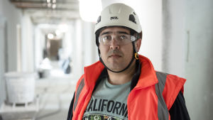 Malik Bentaieb, VD för LTU Group, är rädd att byggarbetet stannar upp helt och hållet om utvisningarna fortsätter i samma takt. Umrbek Khodjaev