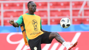 Sadio Mané tränar på VM-arenan. Sadio Mané tränar på VM-arenan.