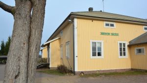 Haddom skola i Lovisa fick medel i budgeten för 2020 och fortsätter sin verksamhet i höst (arkivbild). haddom skola